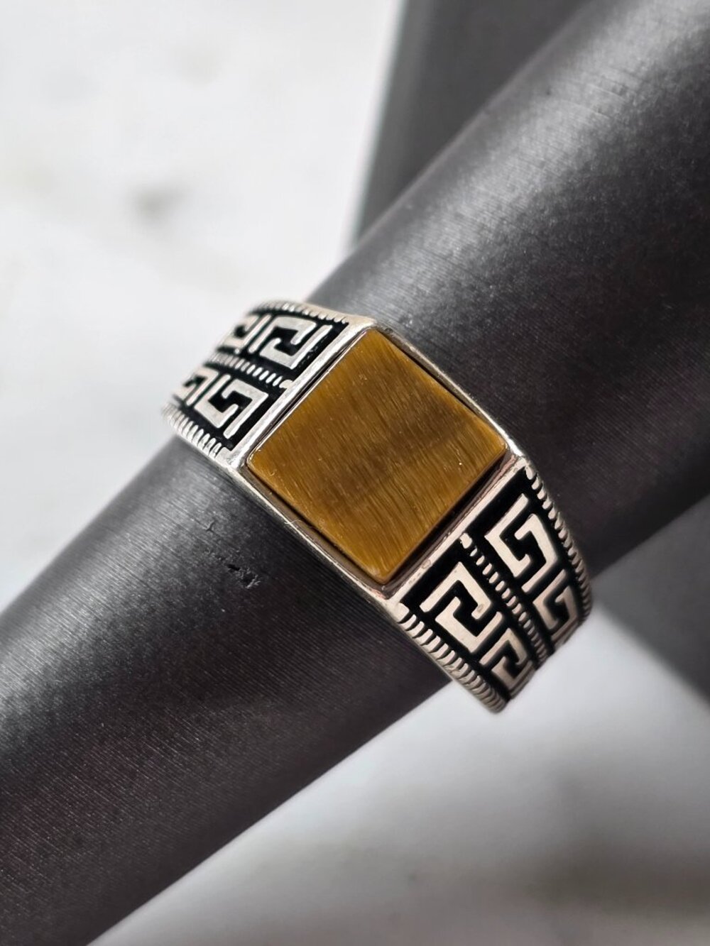 Mens Sterling Silver Modernist Tigers Eye Ring 6.0g E4006
